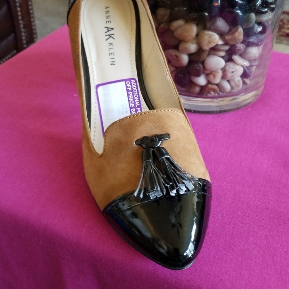 Shoes - Picture 3 of 3